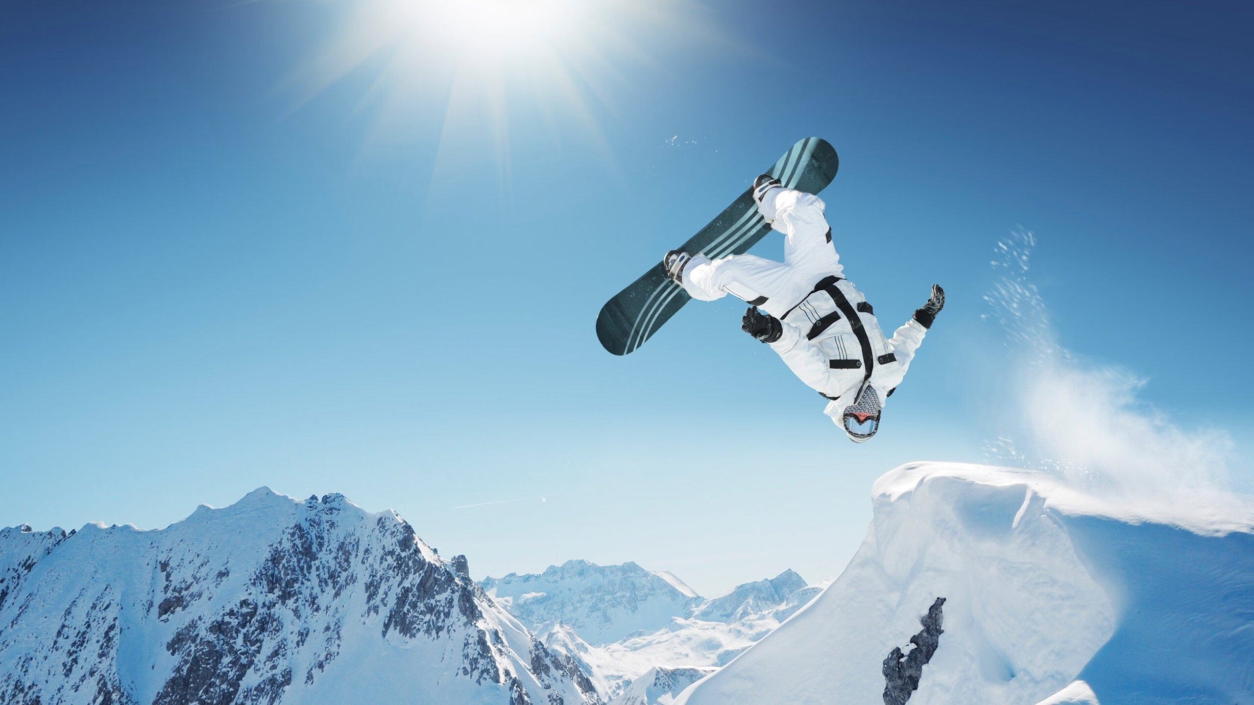 冰雪赛事:滑雪分站赛提前开启冬季赛季热身,滑雪比赛赛道